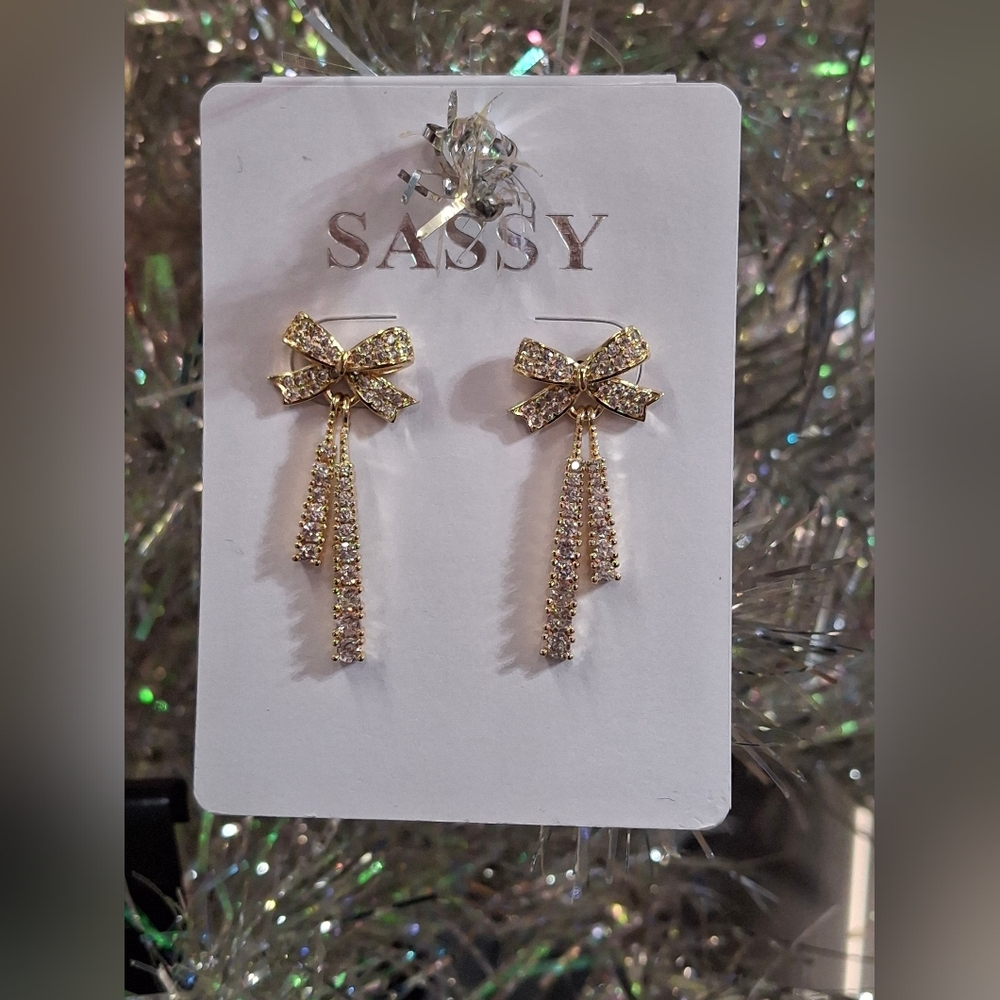 Sassy Gold Bow Earrings